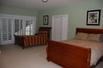 Guest 3 Bedroom w/ Queen Bed and Full Bed